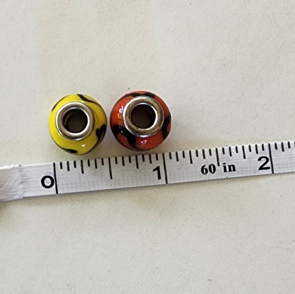 📿 Yellow & Orange Lampwork Glass Beads - Picture 6 of 6